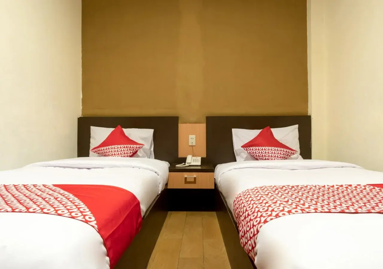 OYO 996 Hotel Transit