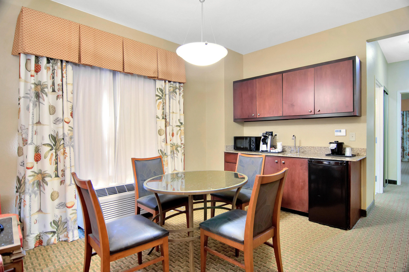 Holiday Inn Express Hotel & Suites DFW West - Hurst by IHG