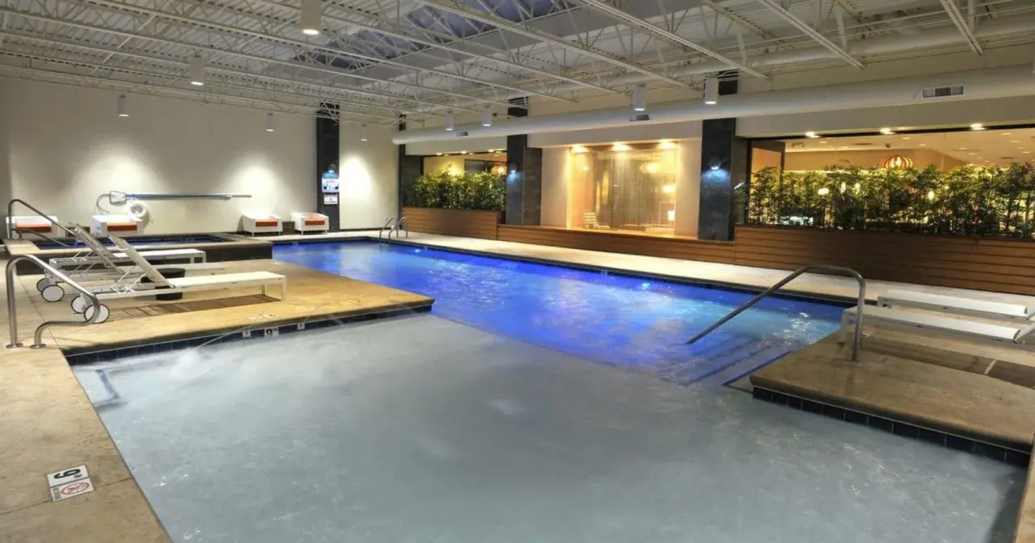 Holiday Inn Hotel & Suites Charleston West by IHG