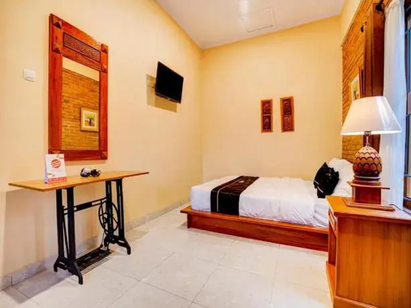 SUPER OYO Collection O 90265 Cempoko Mulyo Homestay Syariah