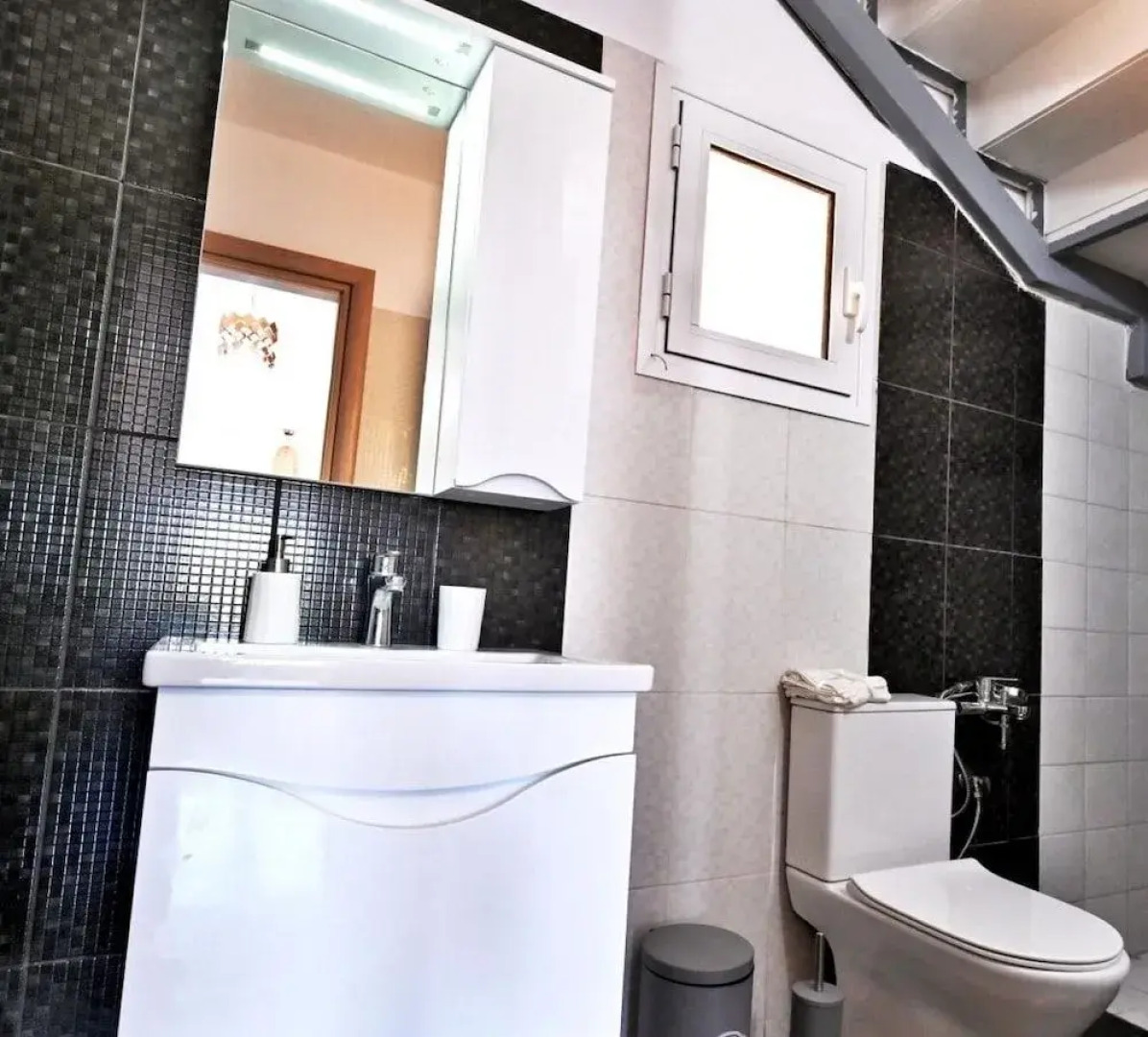 Meloida Maisonette by TravelPro Services- Nea...