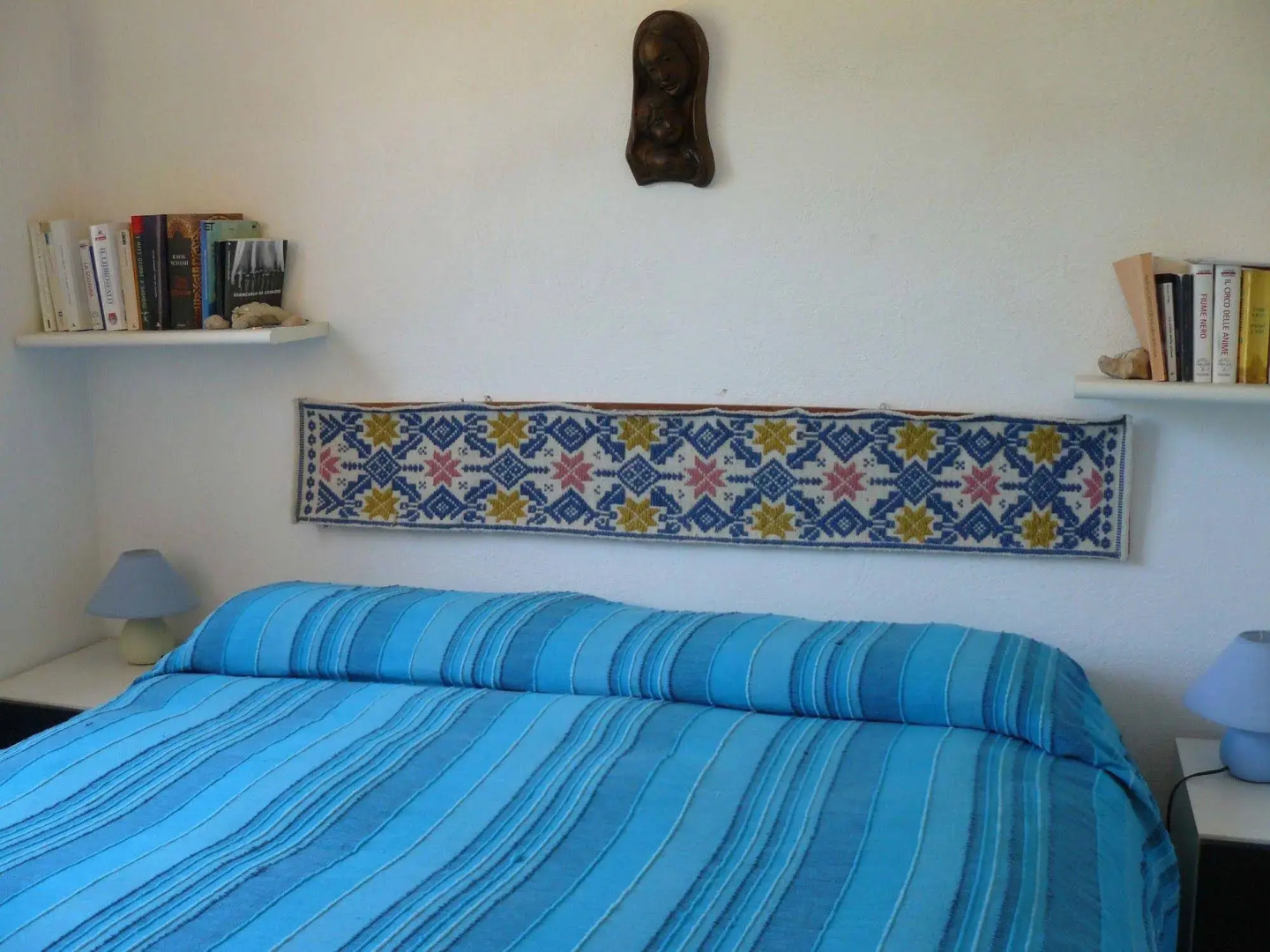 Villette Close Up Rena Majore