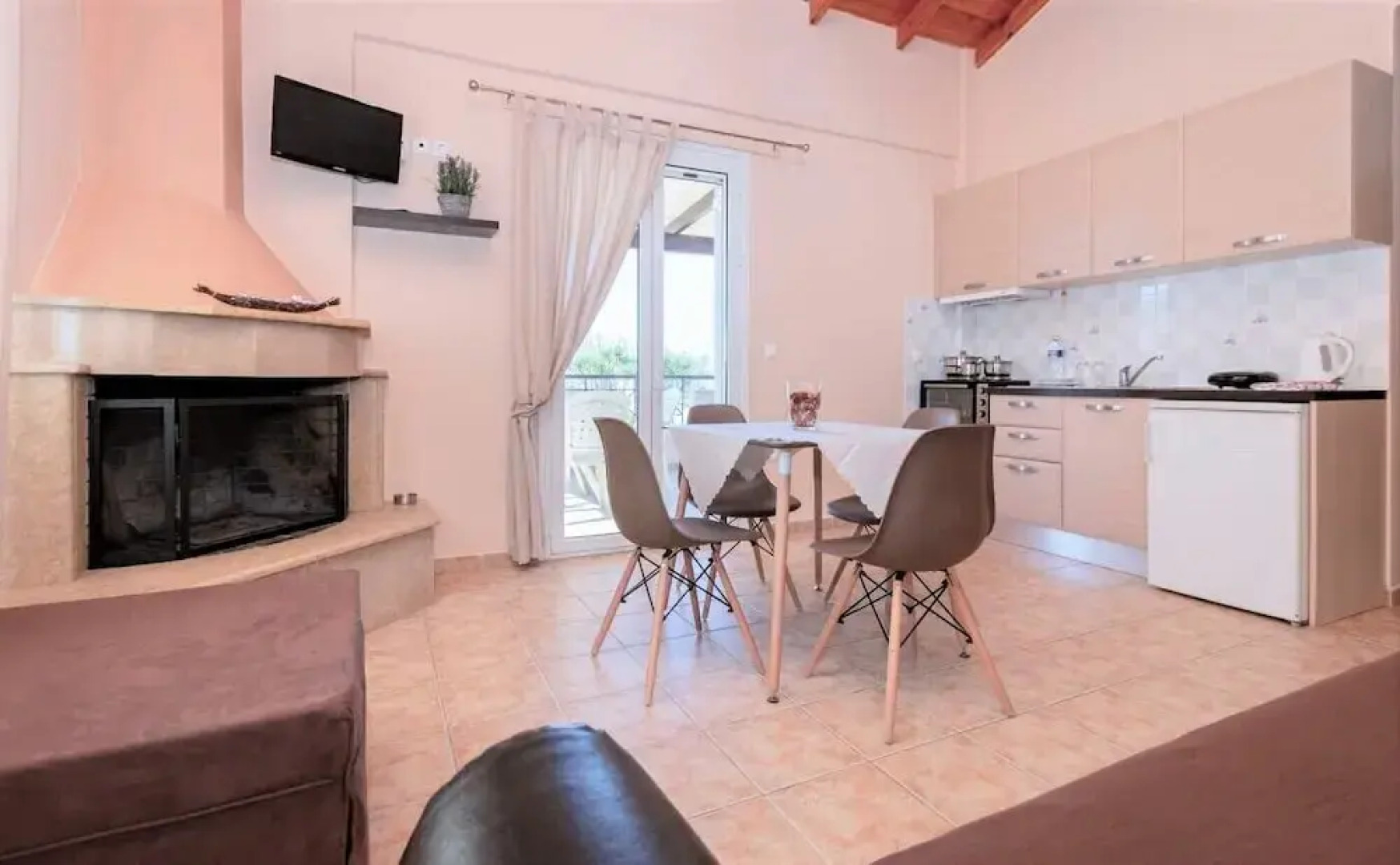 Lagouvardos Apartments