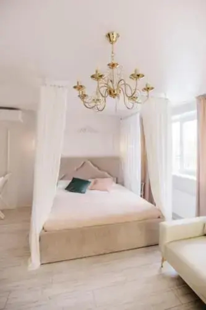 Room 12