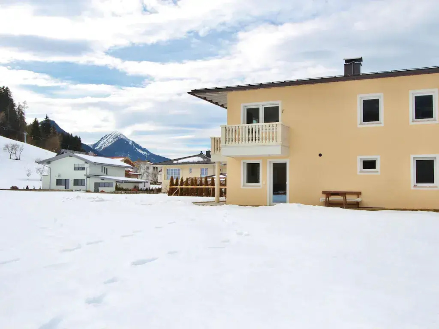 Spacious Villa With Garden in Hinterthiersee