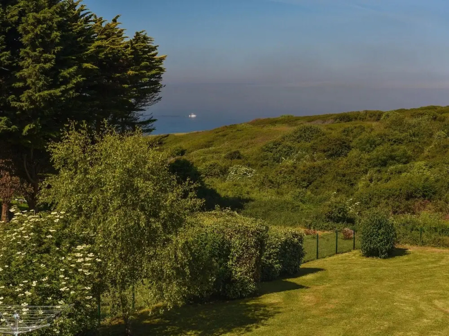 Detached Villa Within Walking Distance of the Beach, With a Swimming Pool and a Sauna