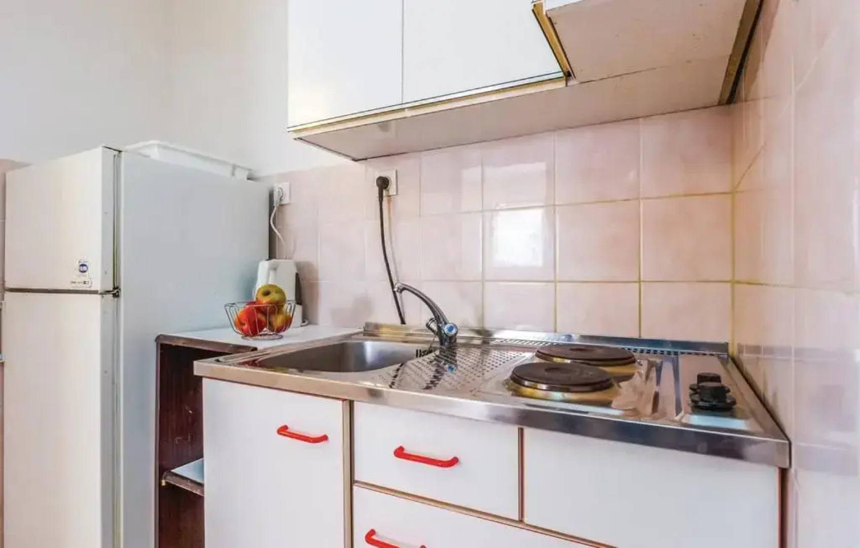 Three-Bedroom Apartment Jadranovo with an Outdoor Swimming Pool 08