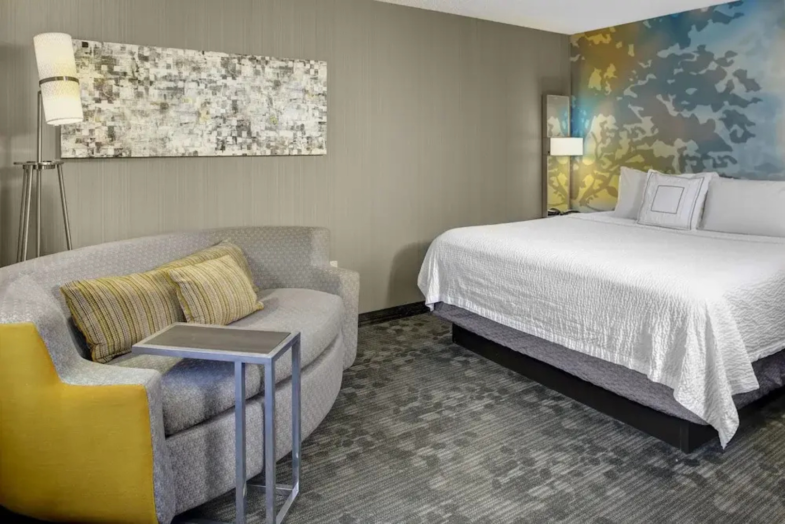 Courtyard Cleveland Airport South