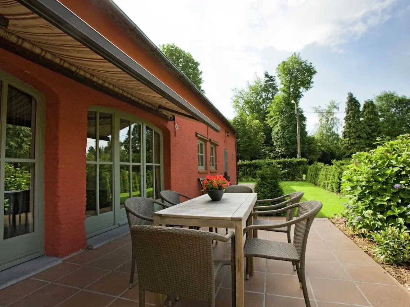 Lovely Holiday Home In Maldegem With Garden
