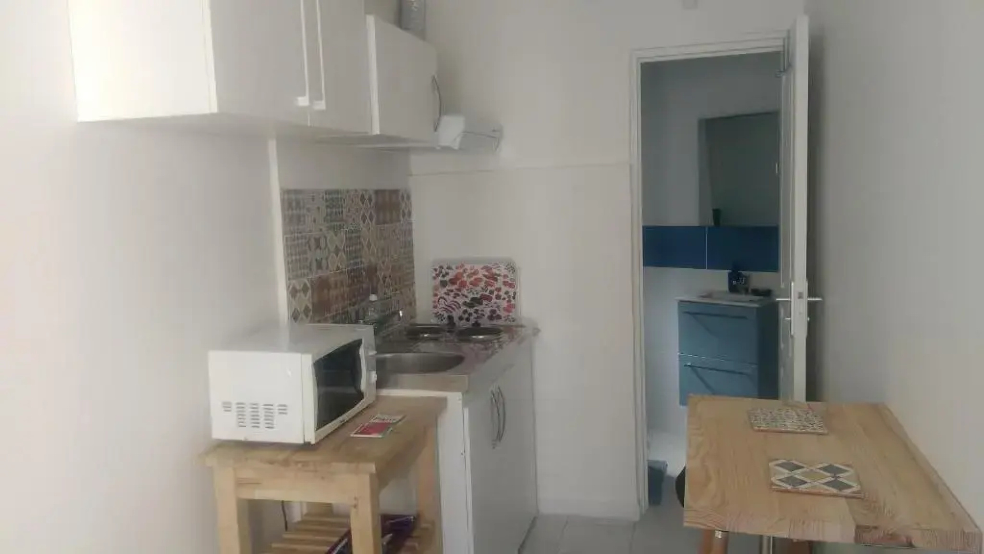 20m2 Apartment, Metro line 7,direct to Louvre & Opera