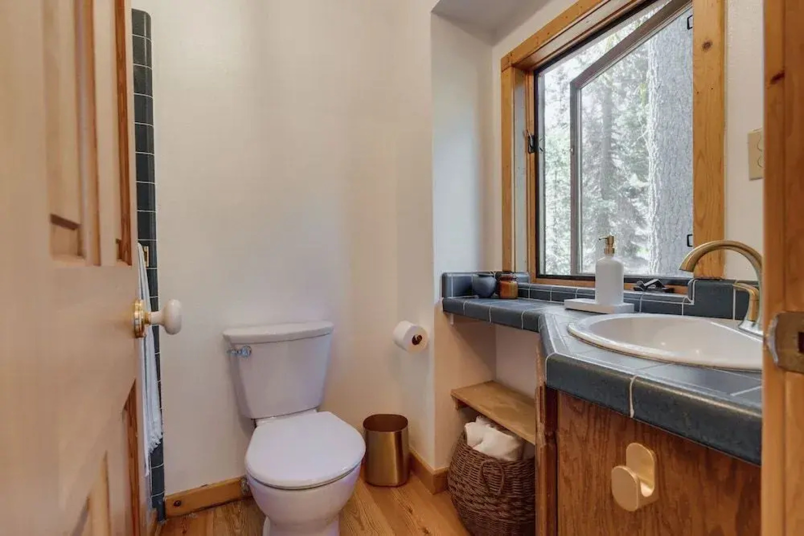 North Lake Hideaway Prime Locale for Outdoor Fun