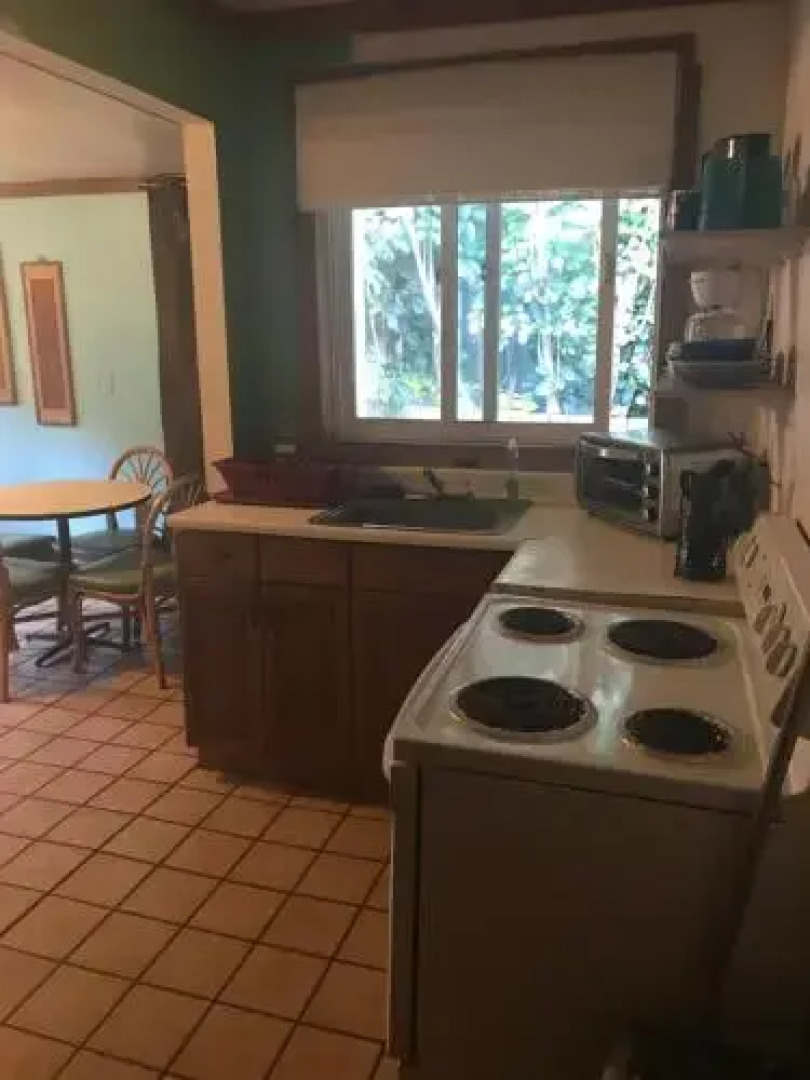 Backpackers Vacation Inn and Plantation Village