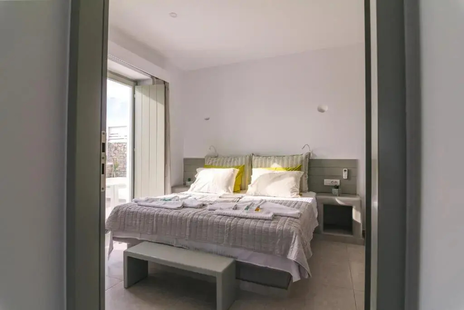 Olive Garden Luxury Resort - Pool & Seaview Suite I - Aliki Paros