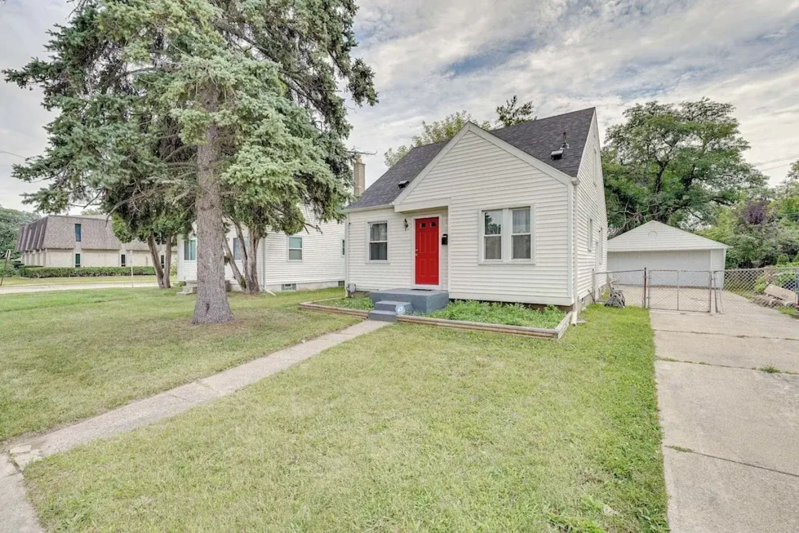 Pet-friendly Southfield House w/ Ping-pong Table!