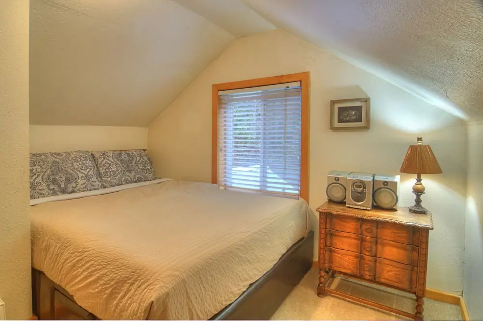 Mysty Mountain Cabin with Hot Tub