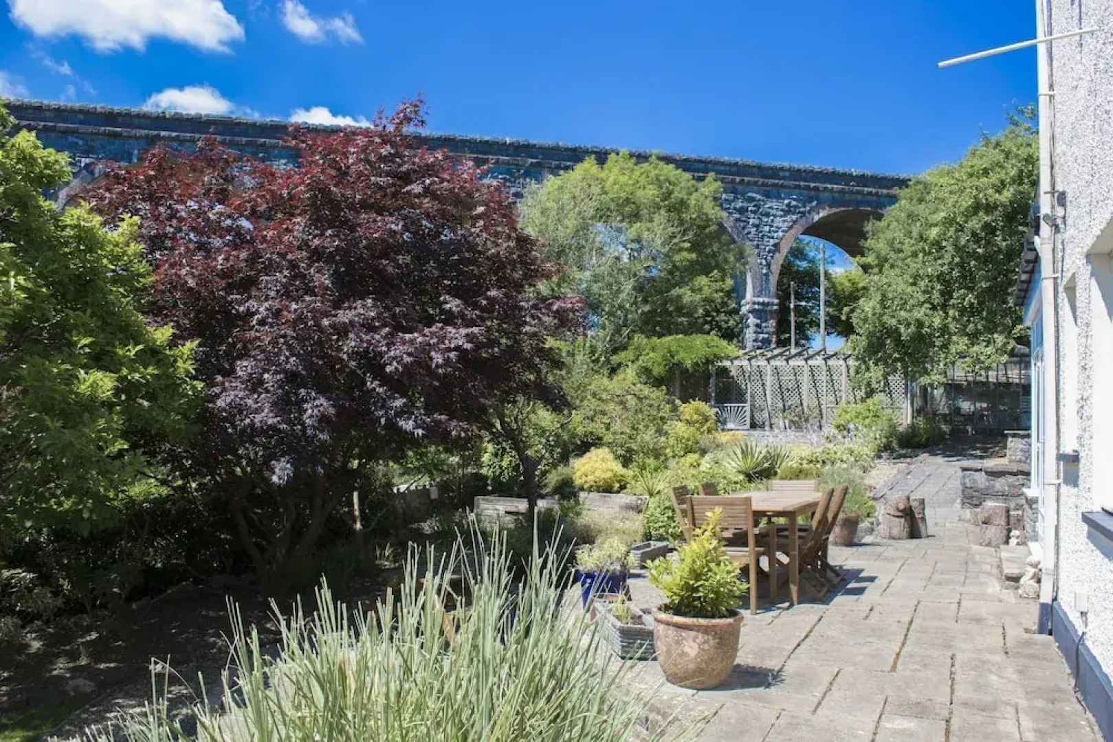 The Grange Guesthouse, Cefn-Coed