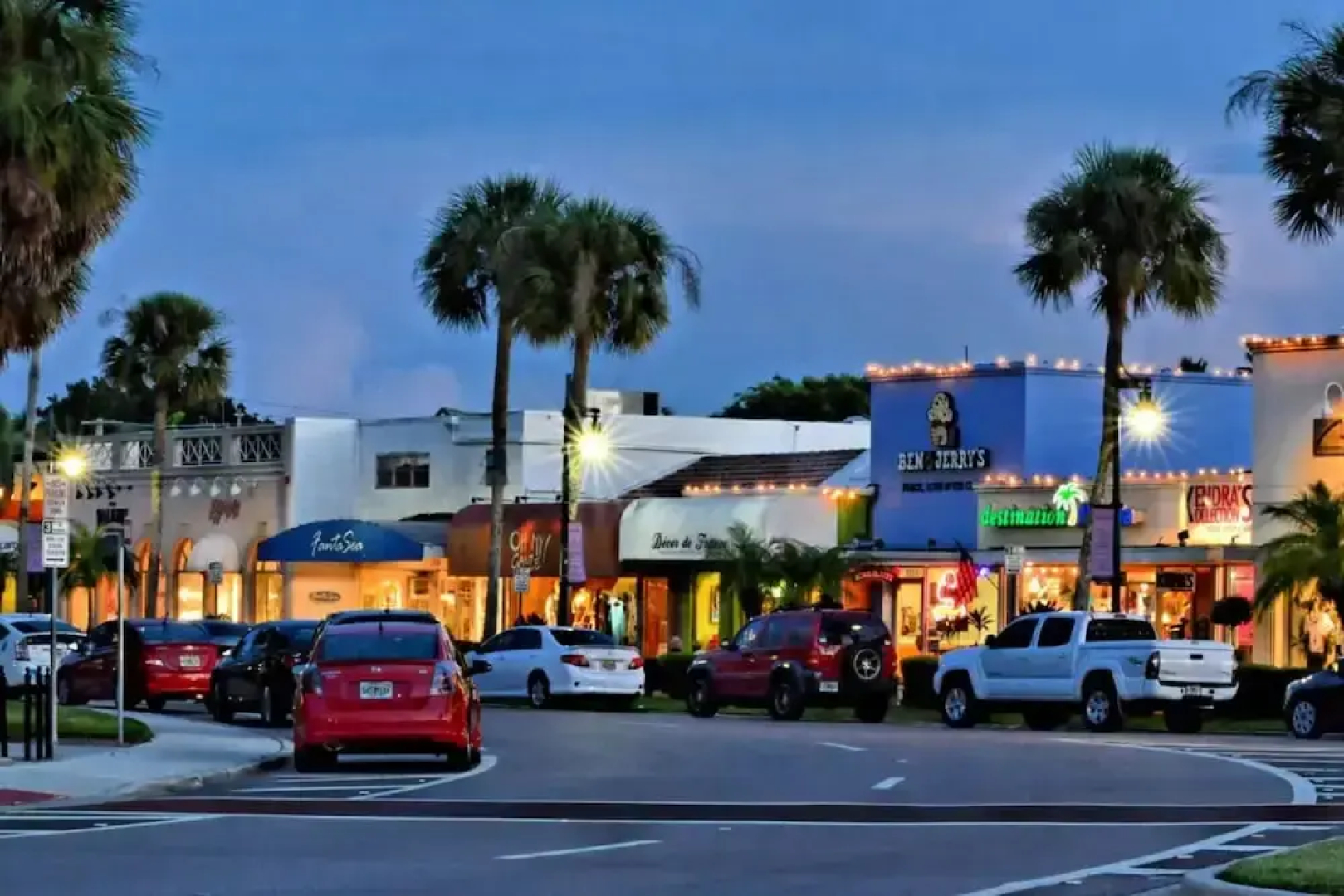 Charming Florida Beach Home w King Bed Patio