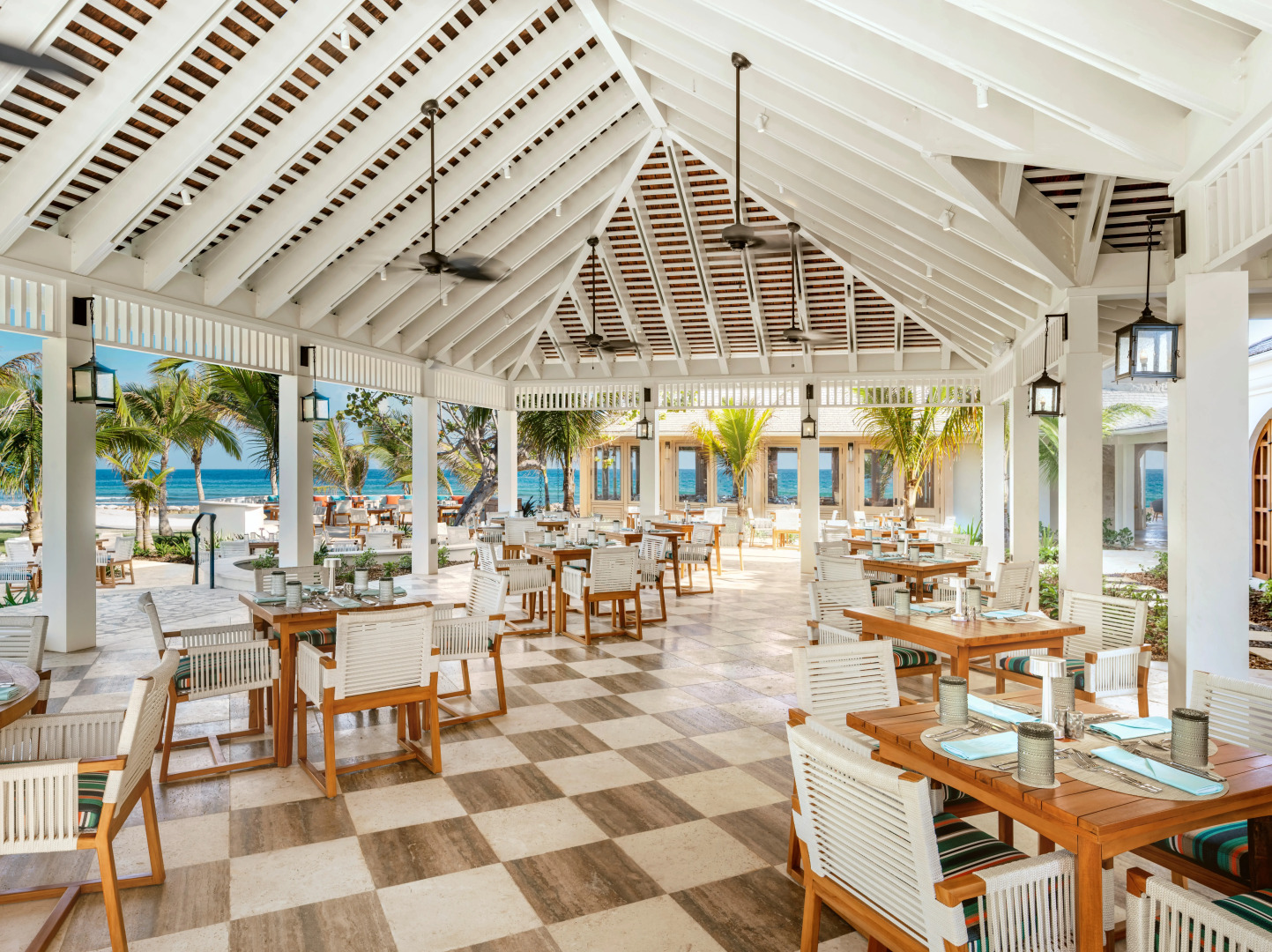 Отель Half Moon