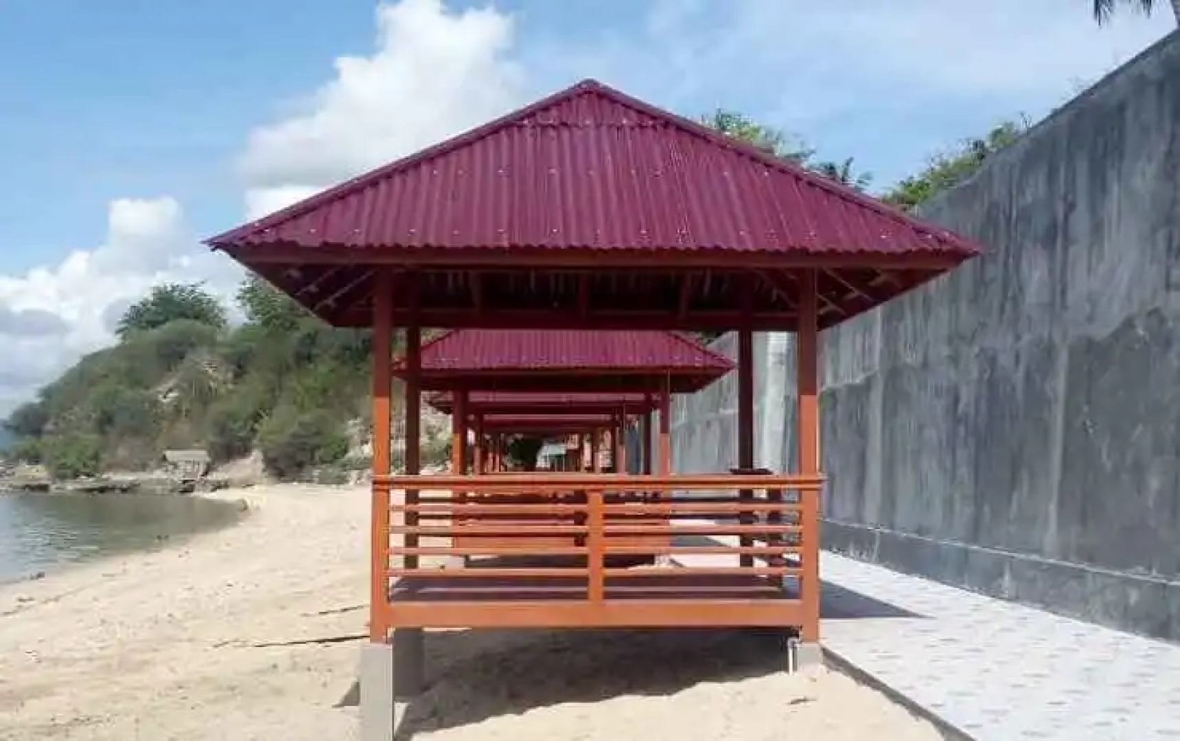 century beach resort gorontalo