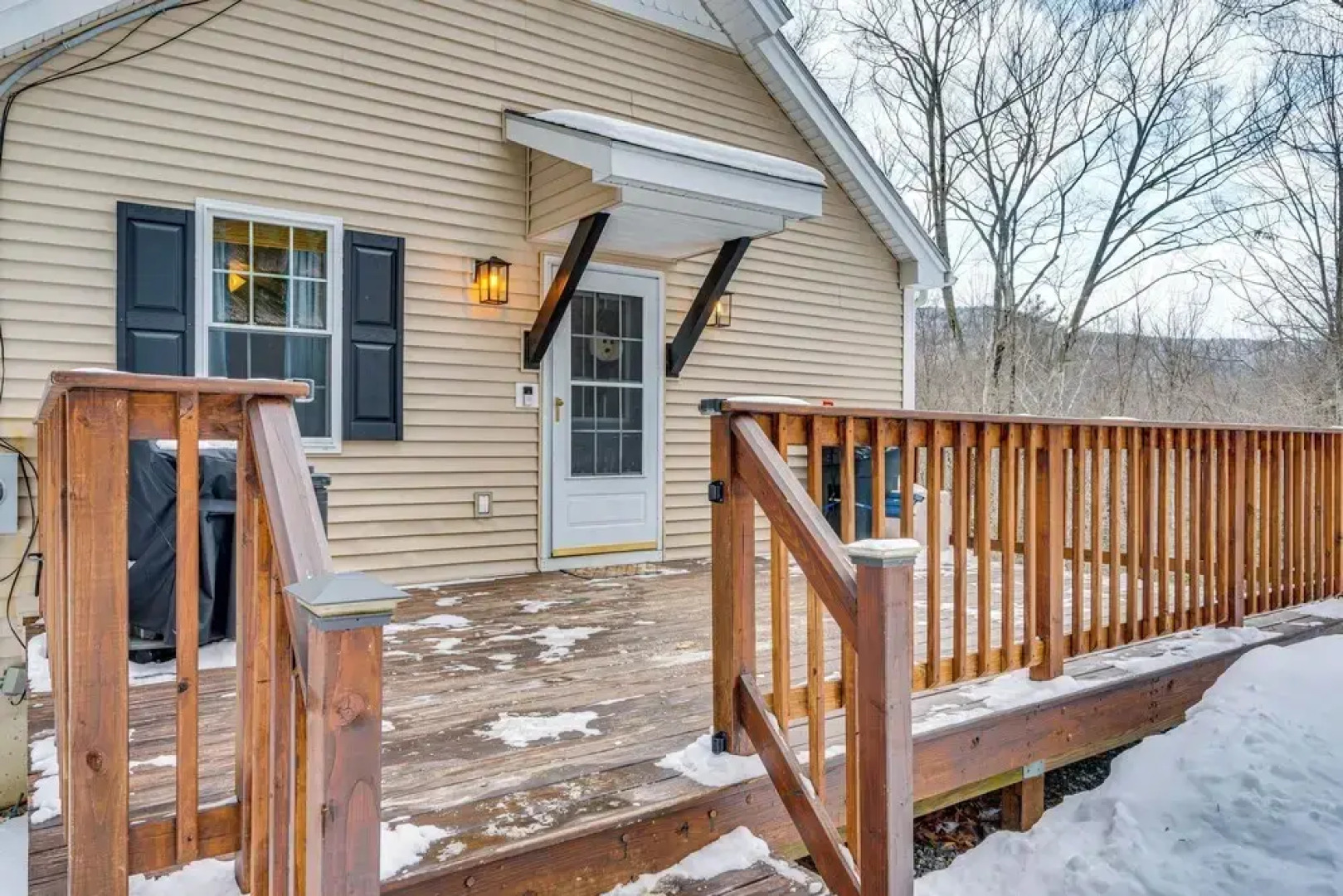 Ski, Hike & More: White Mountains Family Home