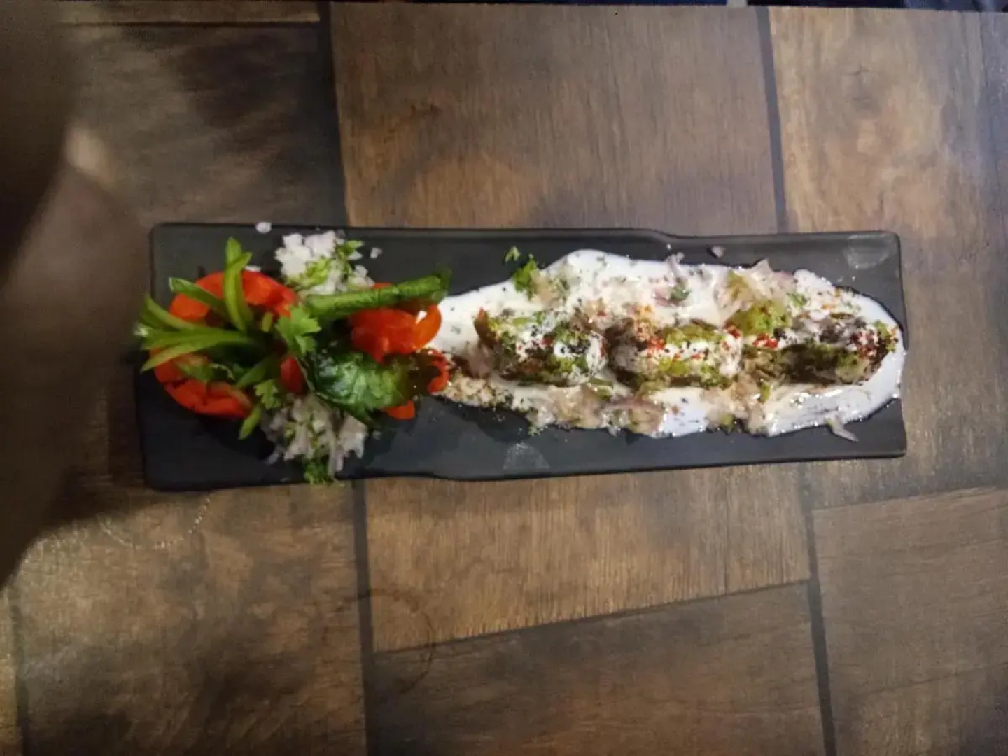 Lucky Restaurant And Guest House