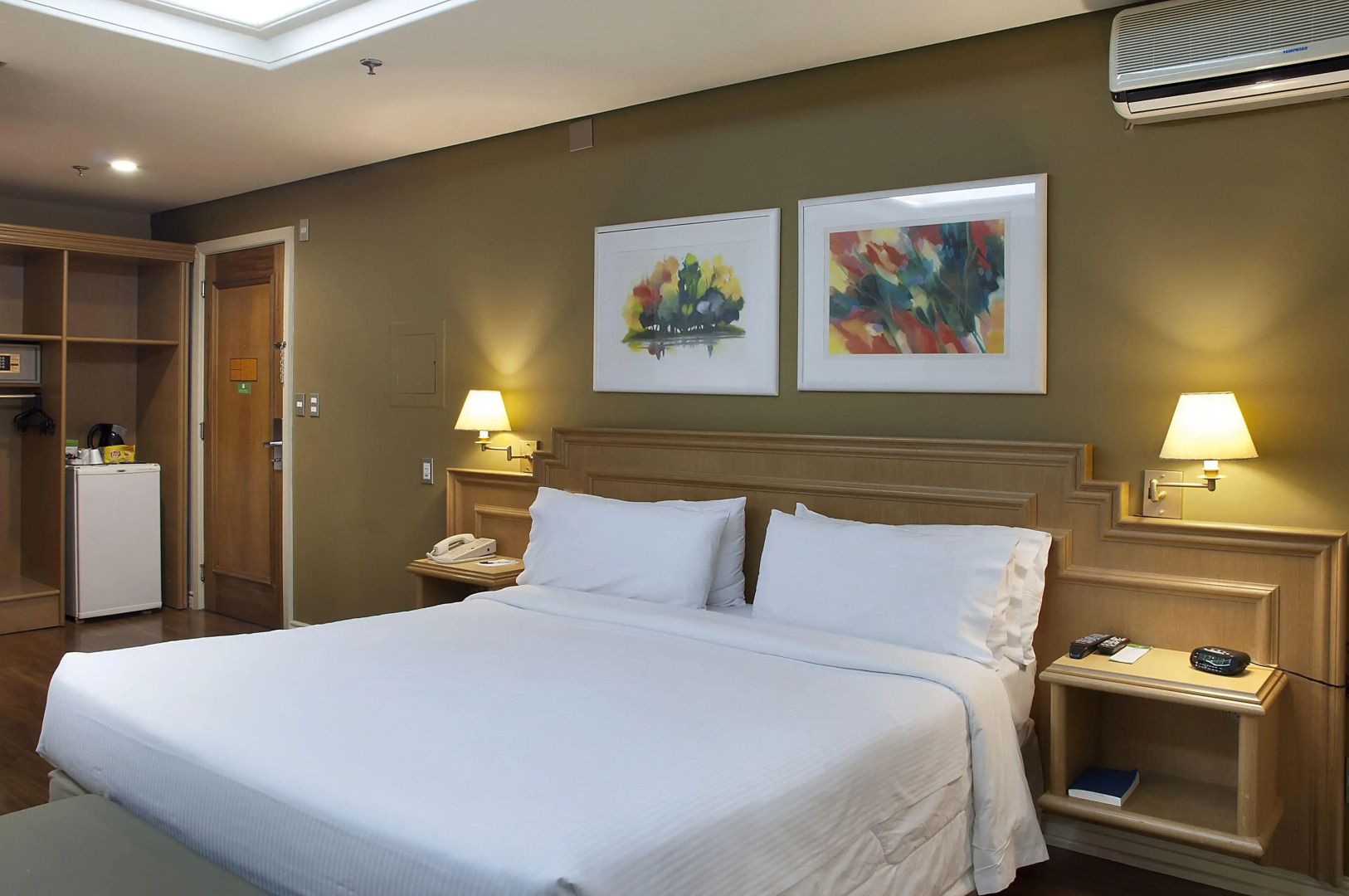 Master Porto Alegre Hotel - Av Carlos Gomes, Proximo Consulado Americano