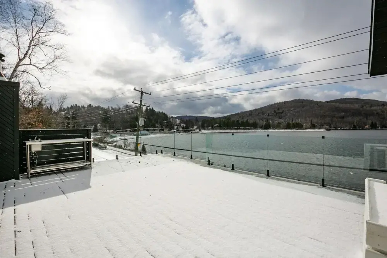 Les Lofts du Lac des Sables by KASANIA