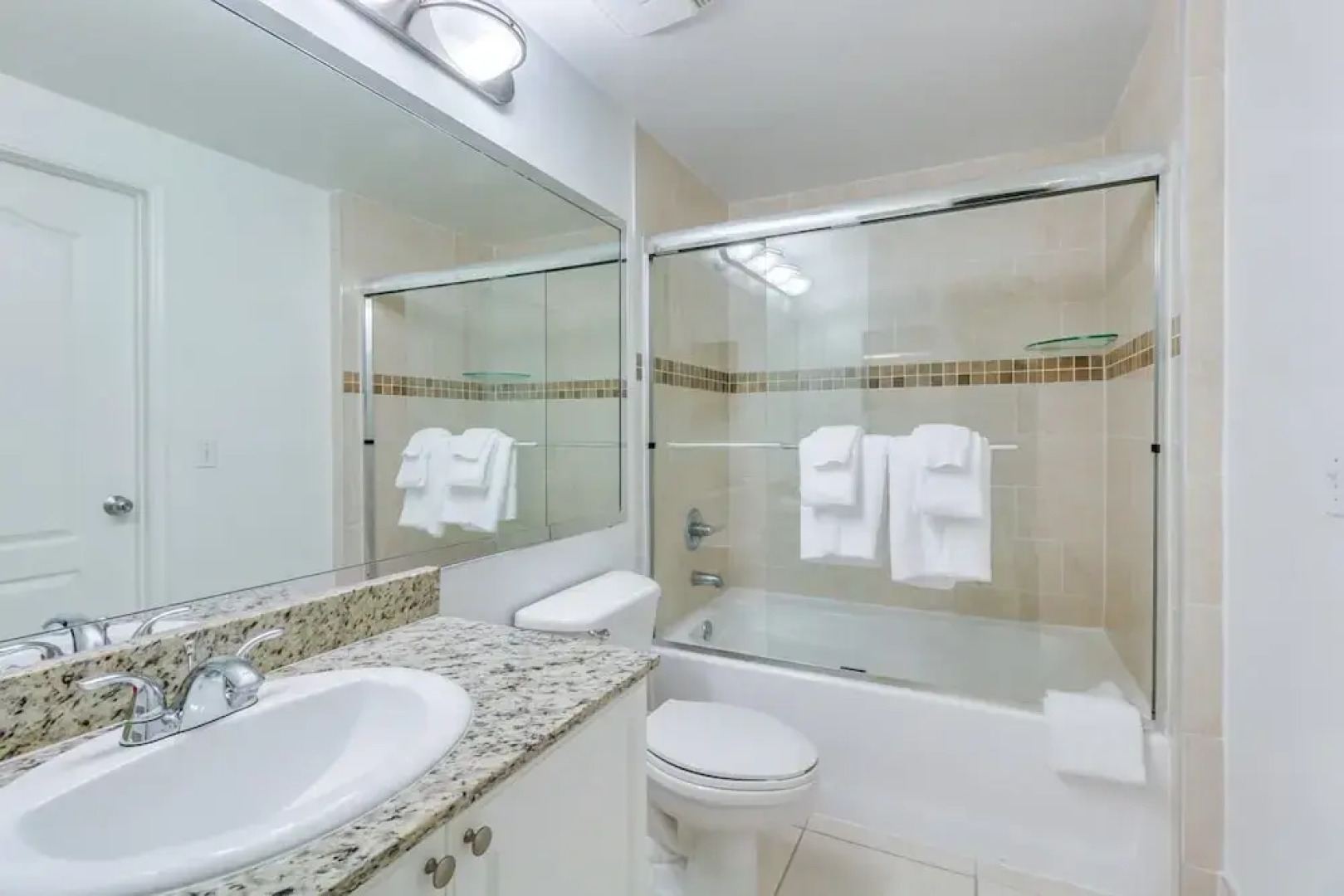 Churchill Suites Intracoastal Yacht Club