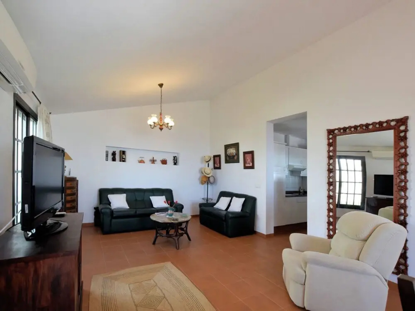 Tasteful and Modern Villa With Private Swimming Pool