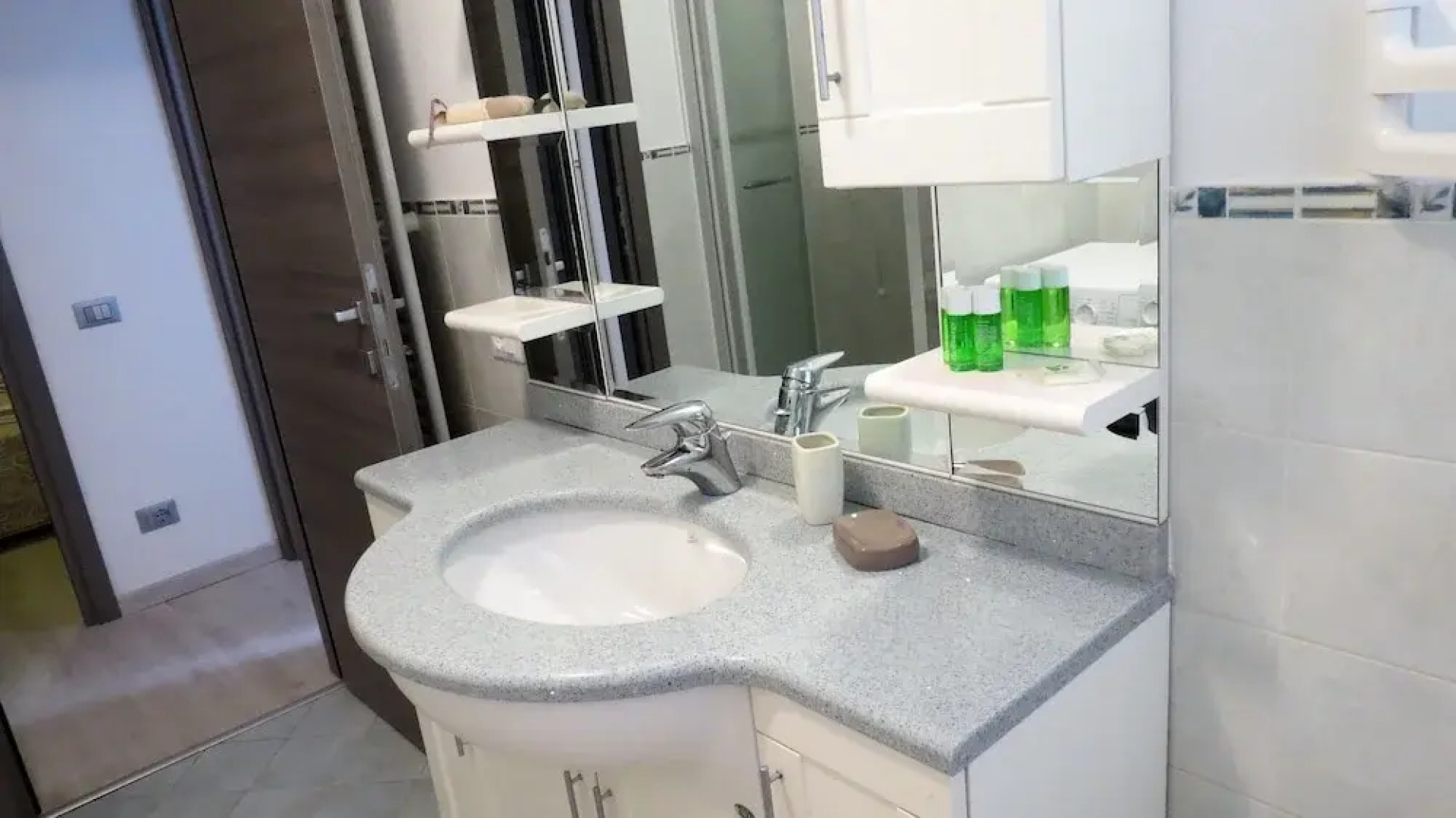 Feel at Home - Casa Alexandra