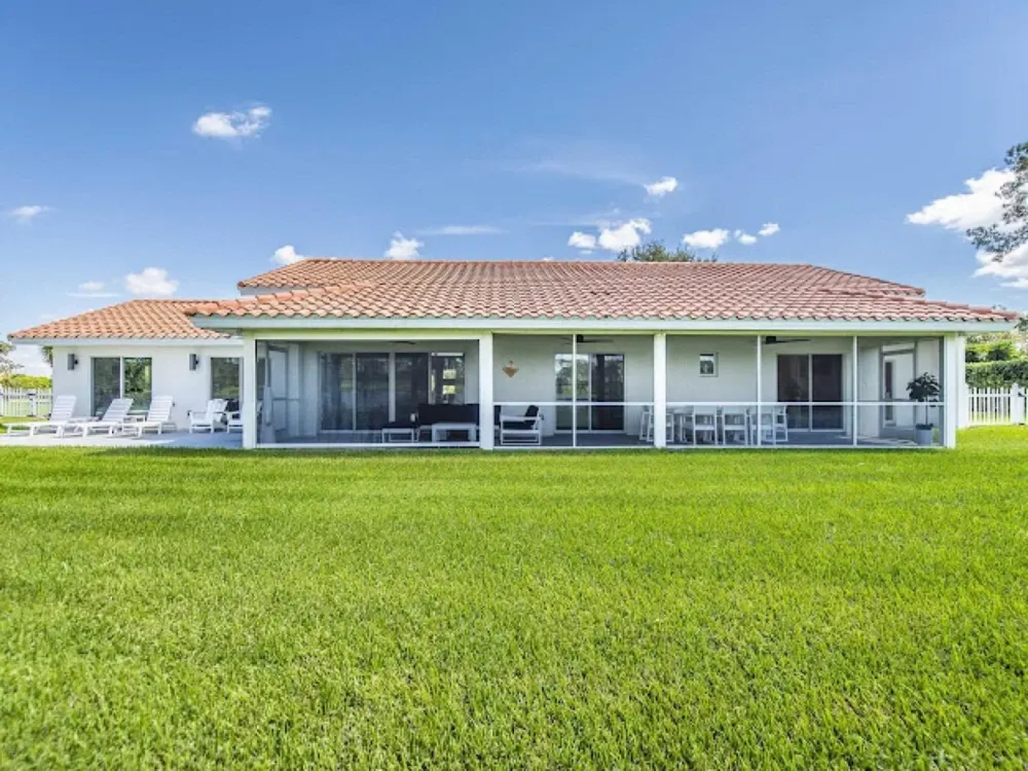 Swiss 14 - Lake Stephanie