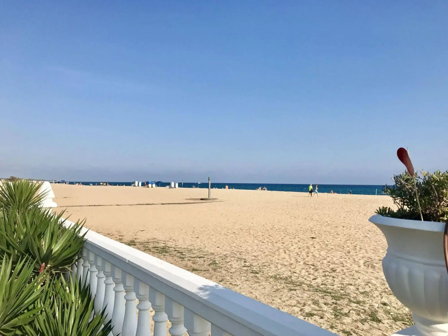 LUX Beach House Barcelona with Pool & Hot Tub, Beach Access