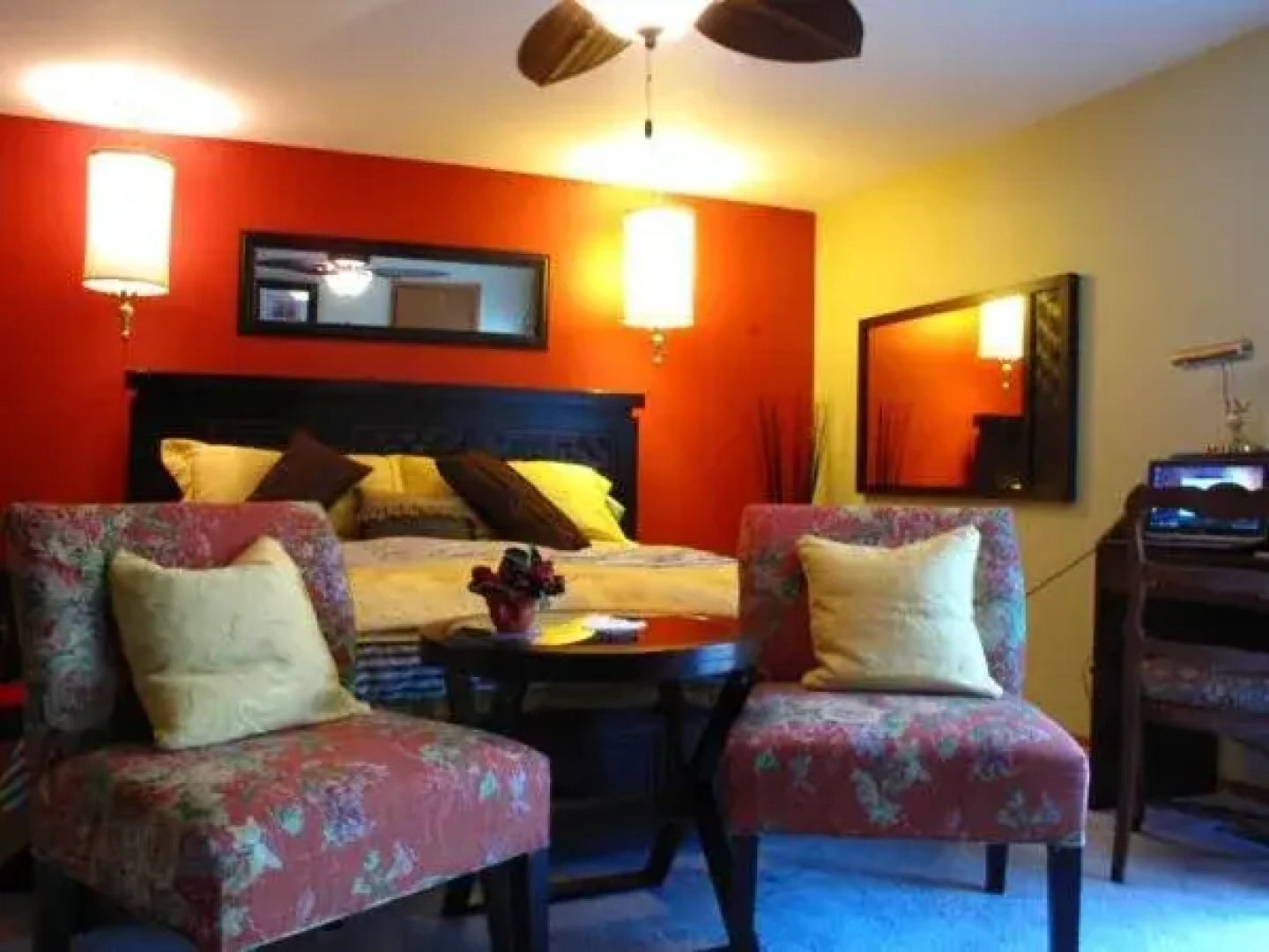 Les Diplomates B&B (Executive Guest House)