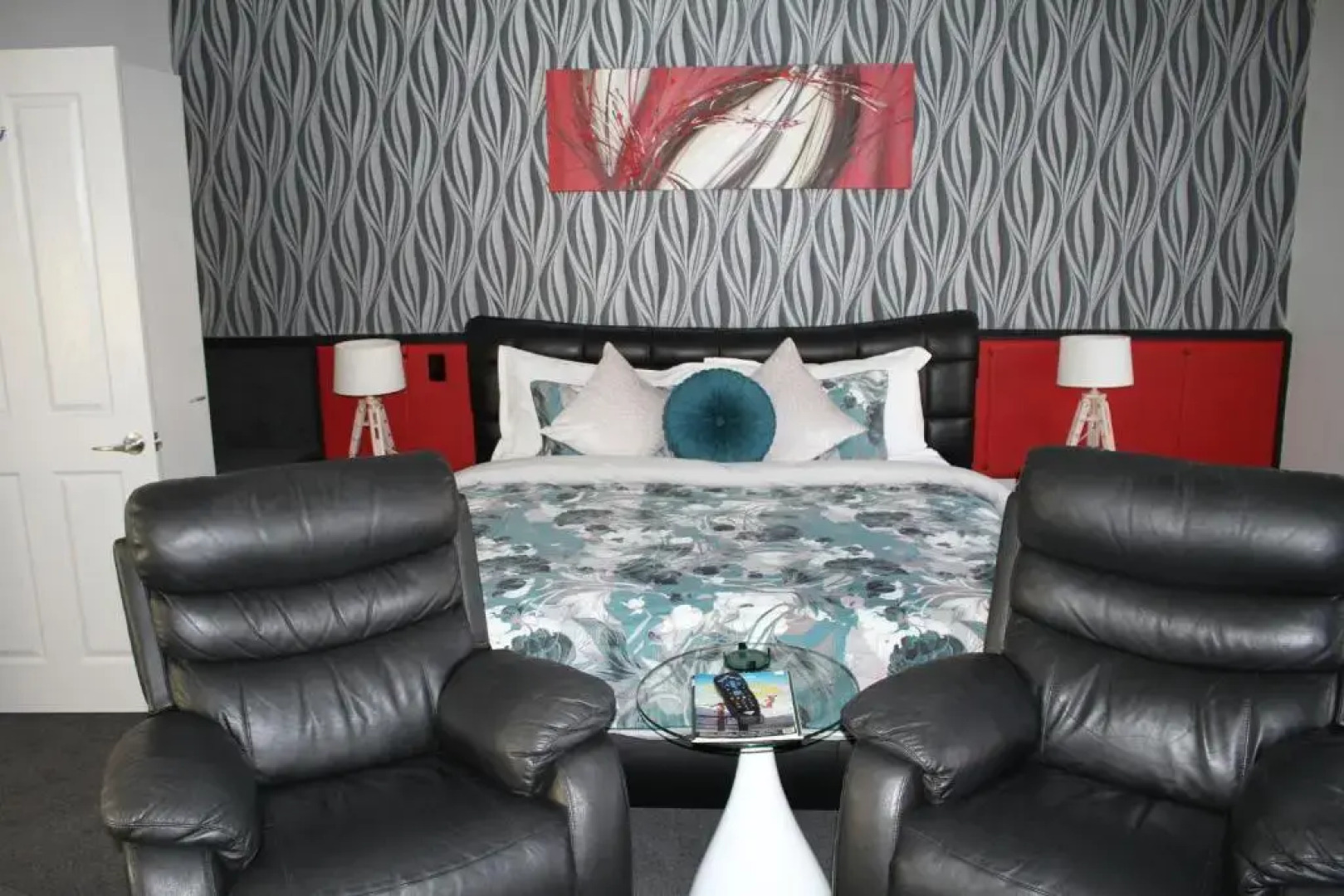 Birchwood Manor Motel