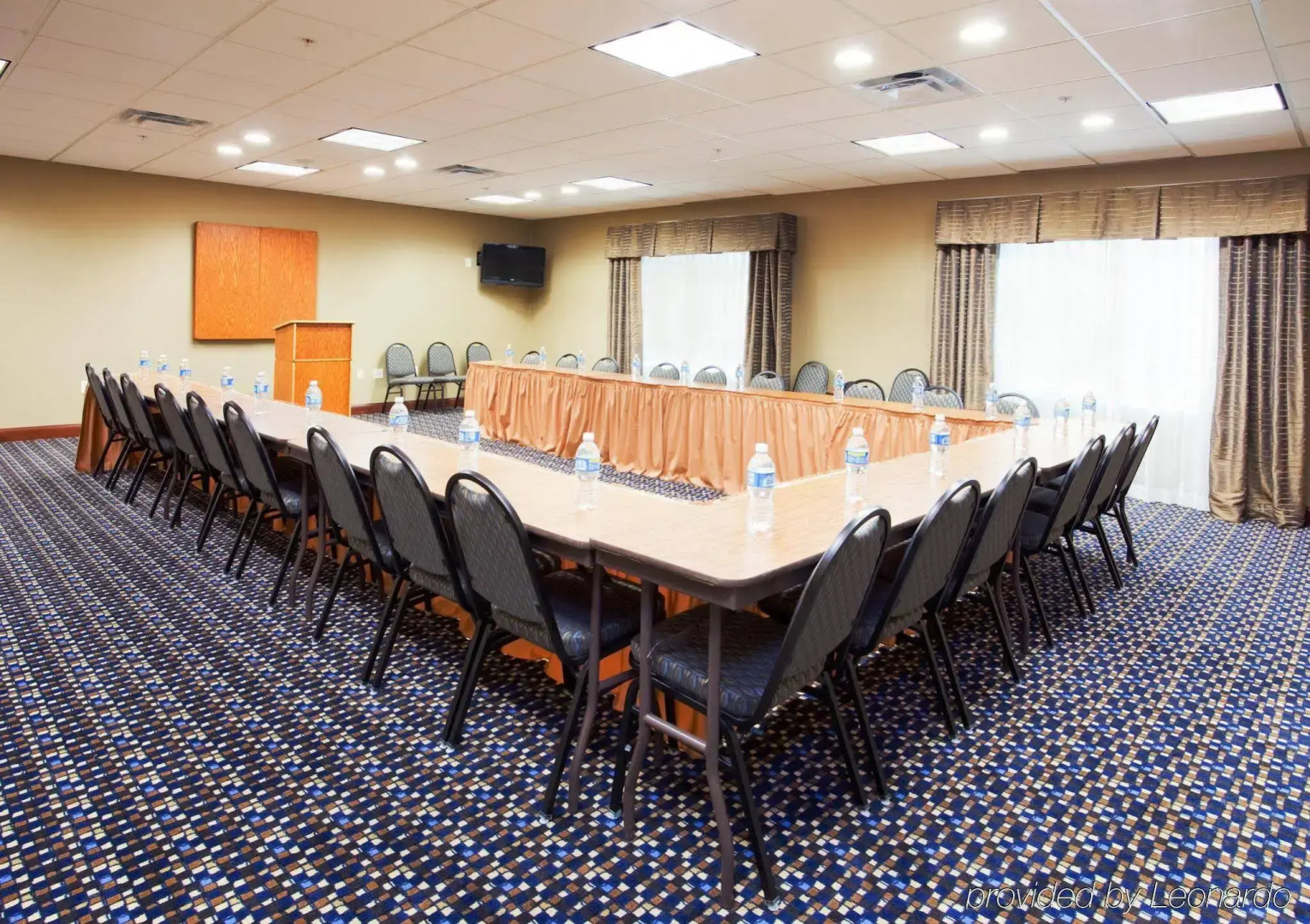 Holiday Inn Express Hotel & Suites Mount Airy by IHG