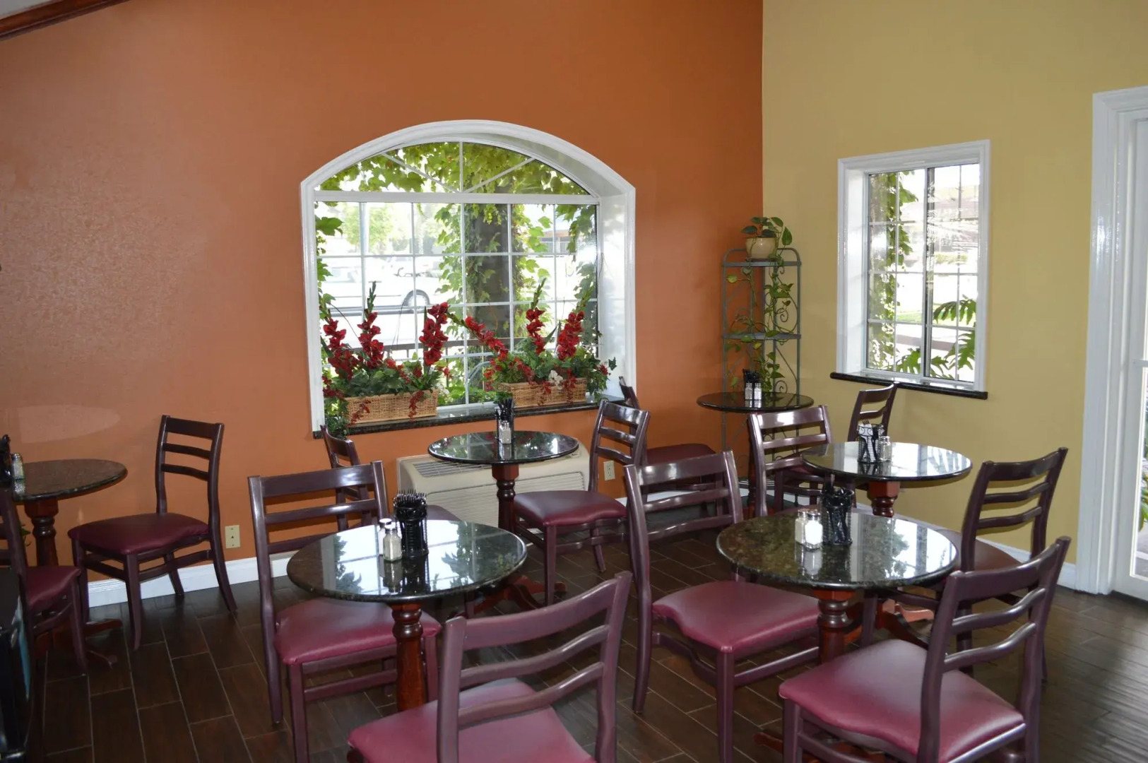 Dynasty Suites Redlands