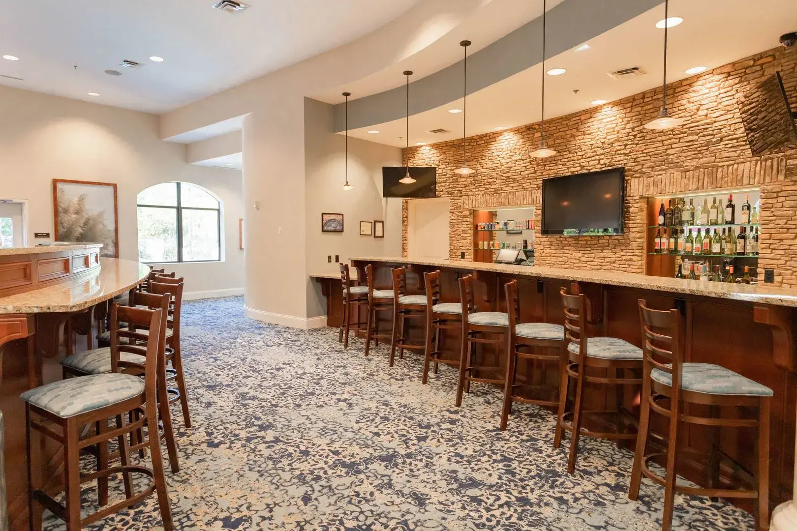 Best Western Plus Westgate Inn & Suites