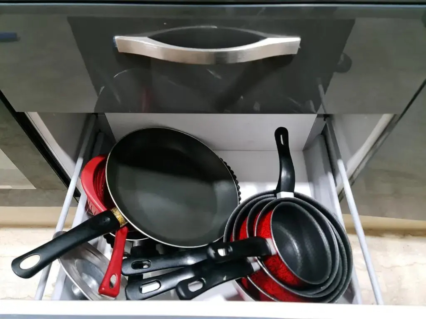 Appartement neuf avec piscine à 300m de la plage!