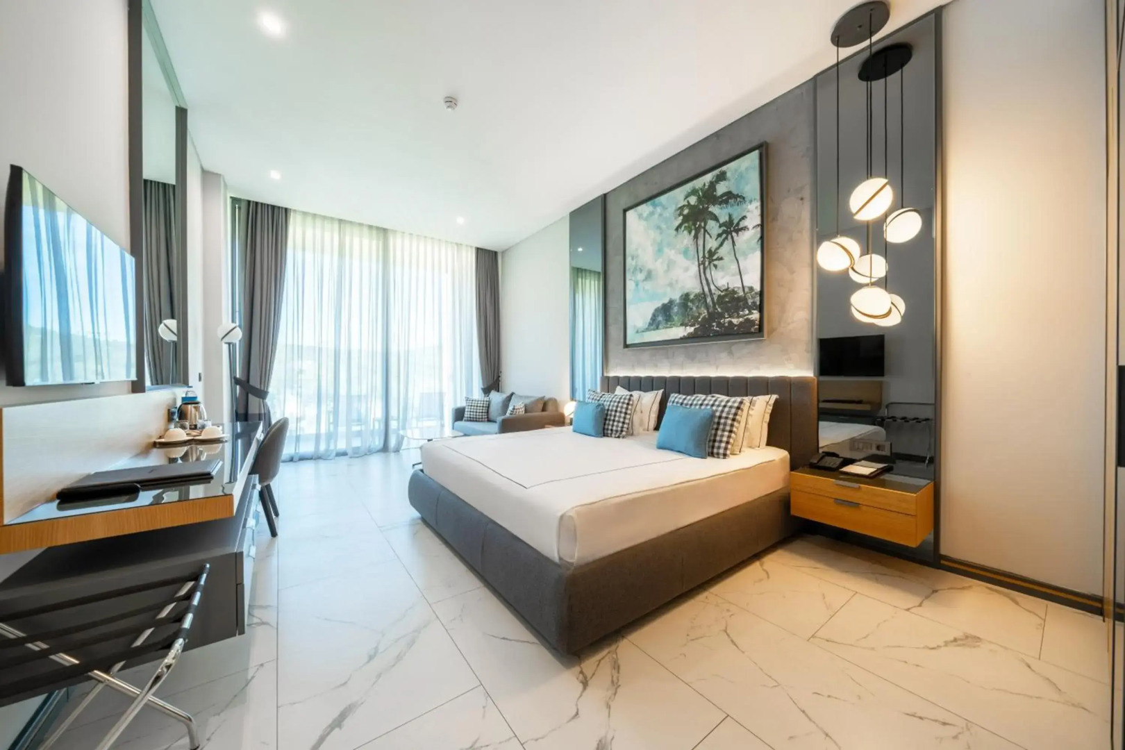 The Norm Collection Door'a