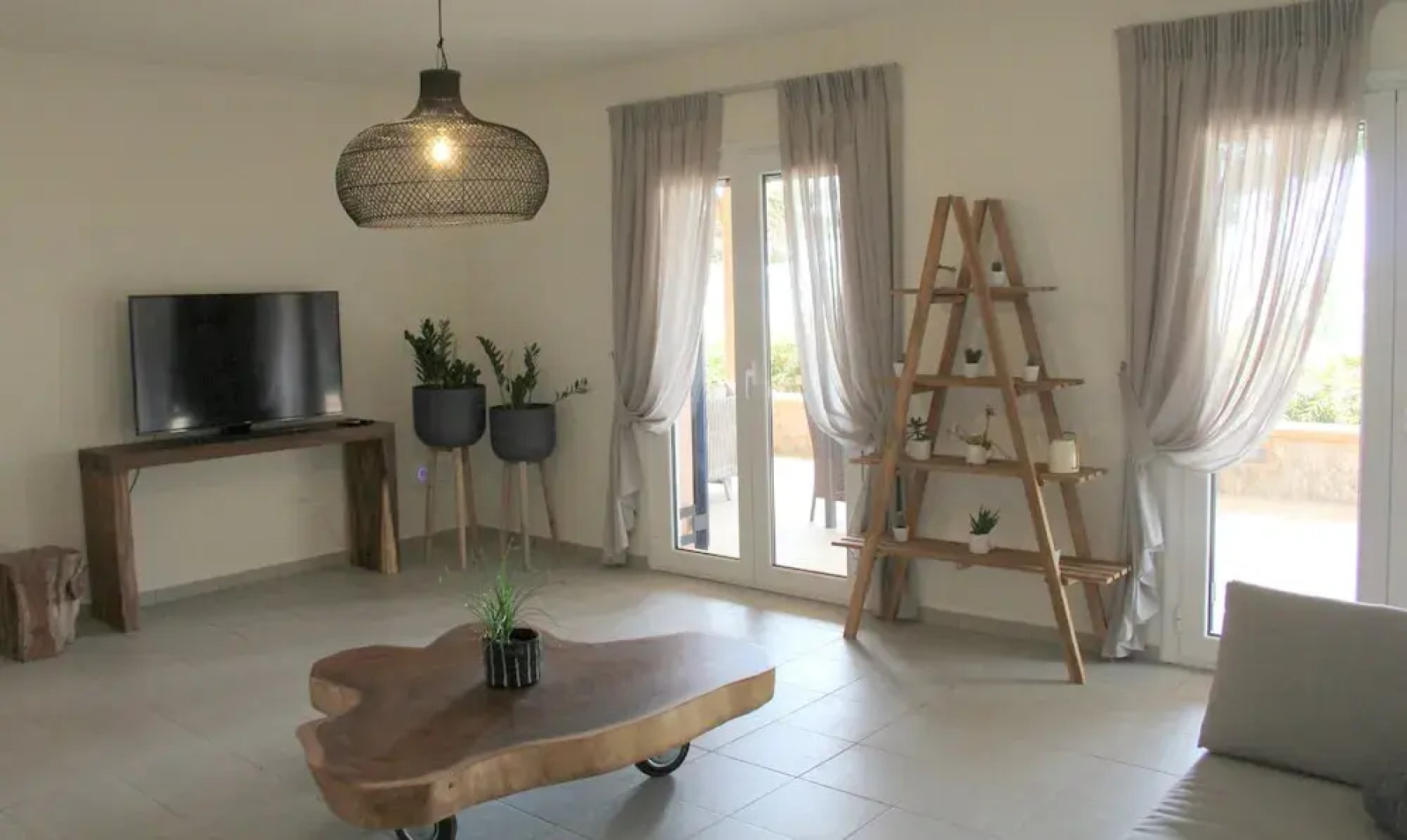 Grand Bleu by Fun In the Sun