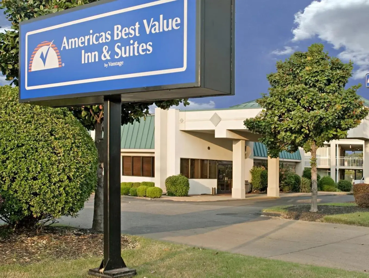 Americas Best Value Inn & Suites - Memphis Graceland