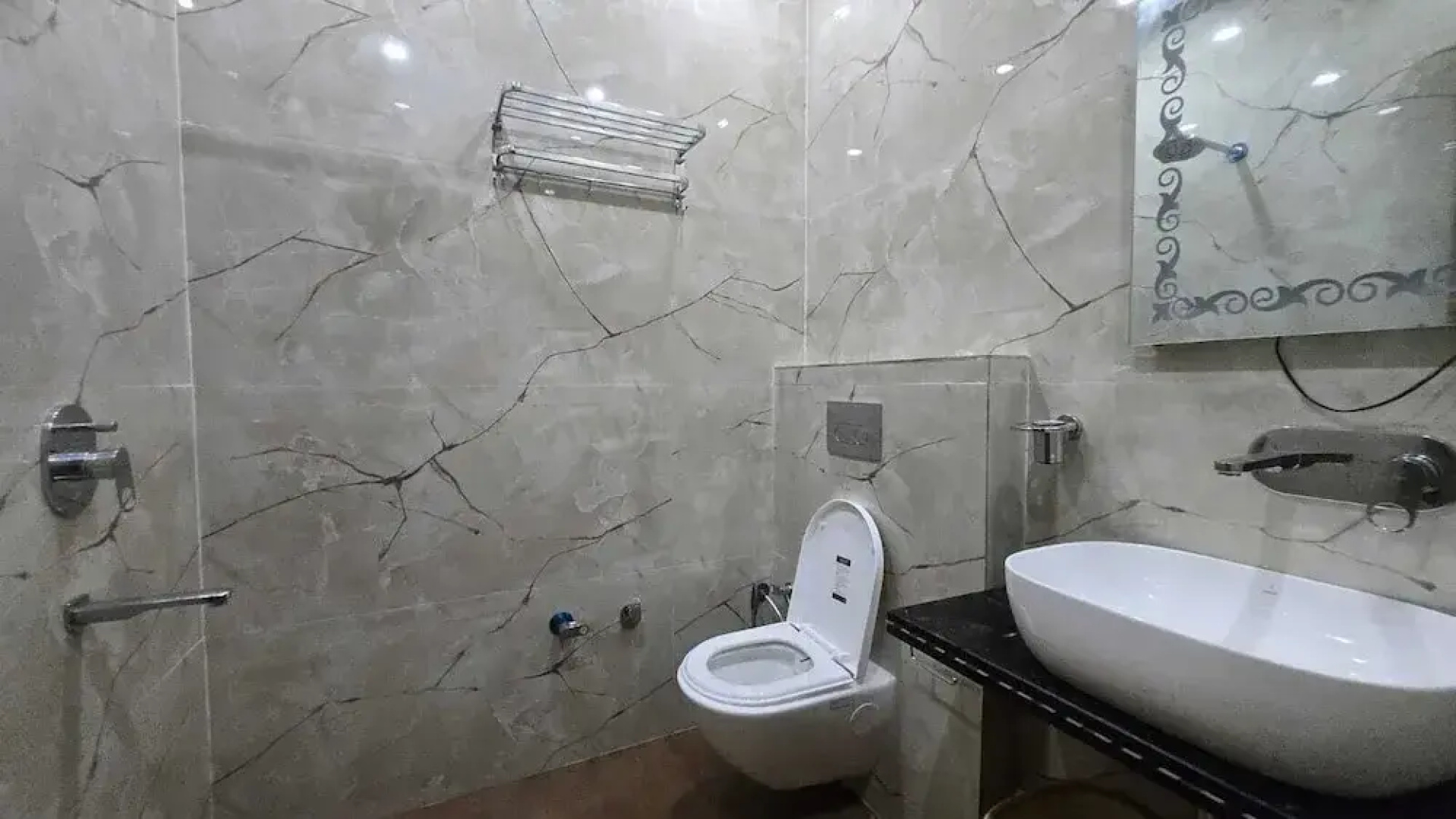 G8 Hotel