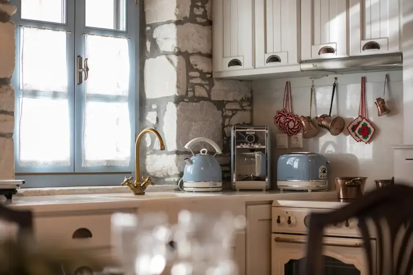 Traditional Inn Pirethron