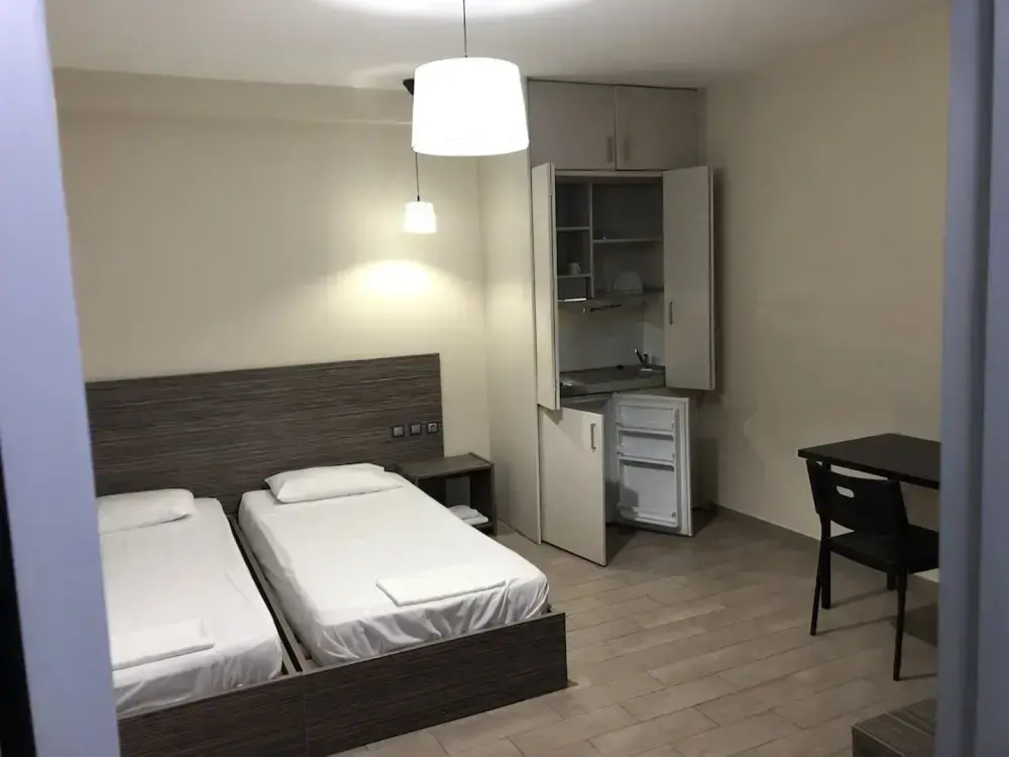 Roomotel Apartments