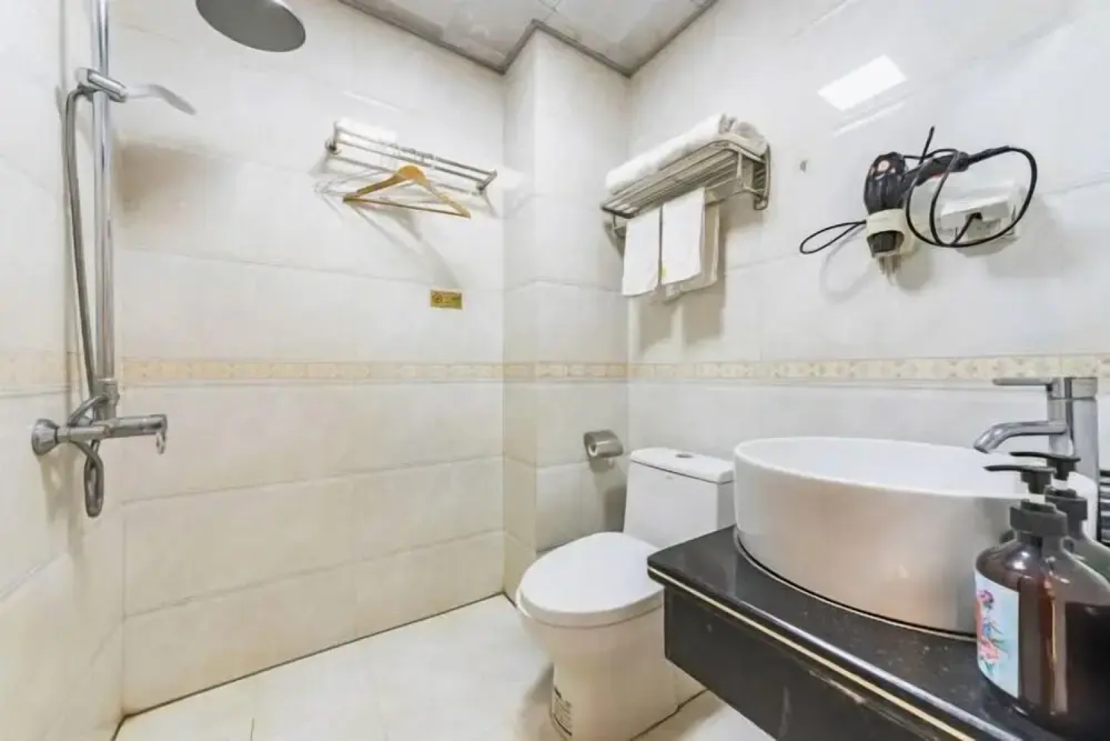 Yipin Business Hotel (Meizhou Municipal Government)