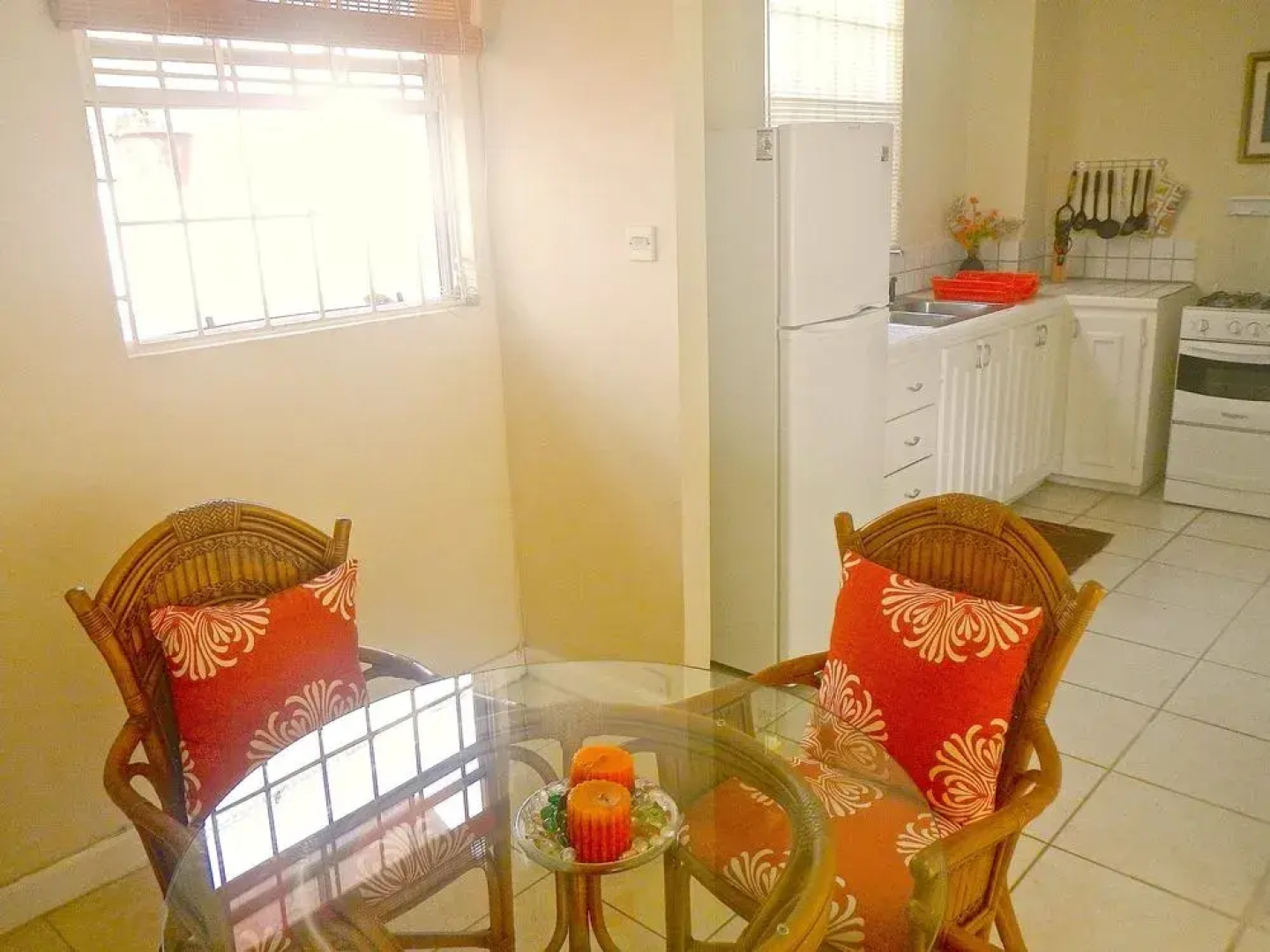 Poinsettia Villa Apartments