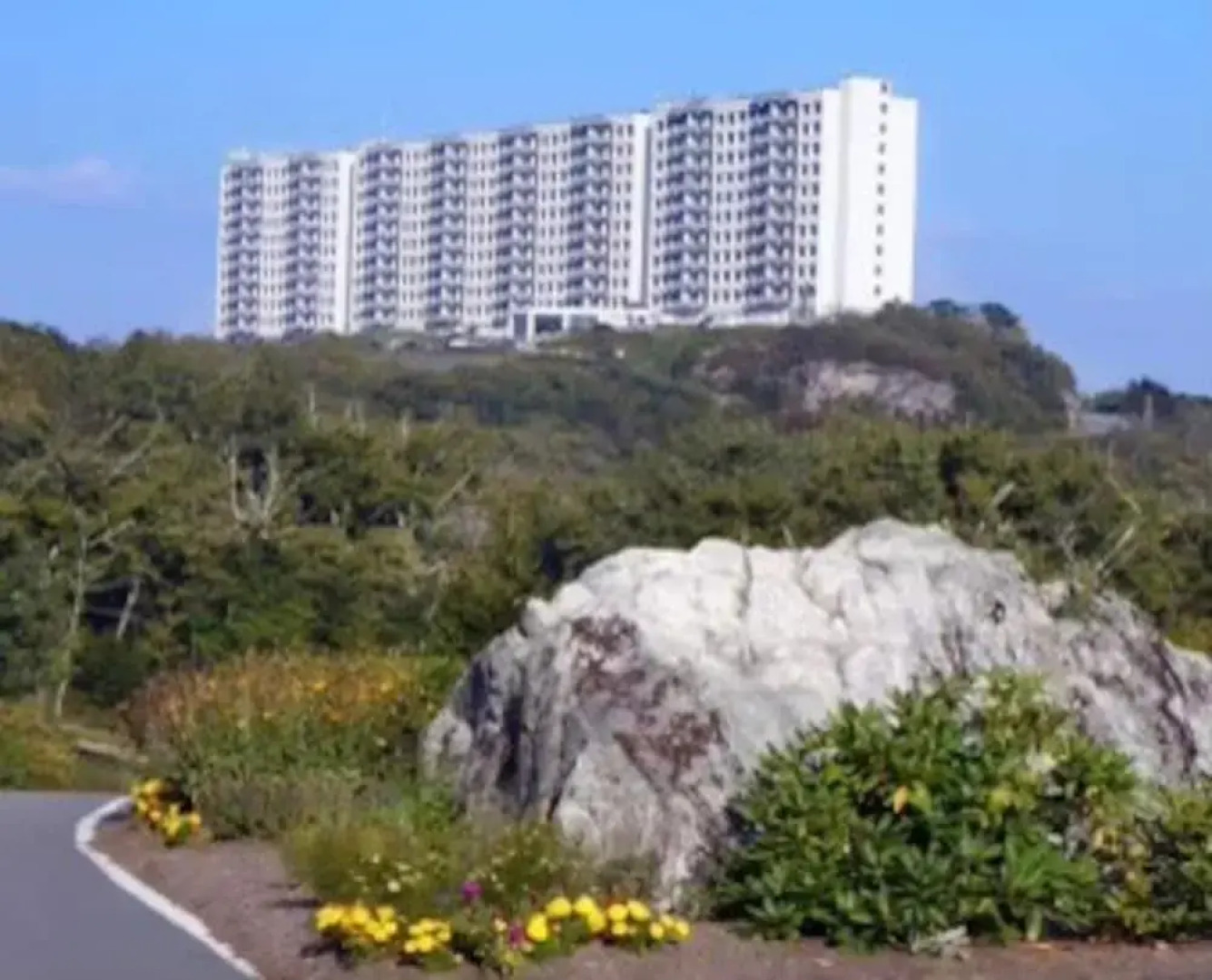 Romantic Getaway 2 Bedroom Condo by Redawning