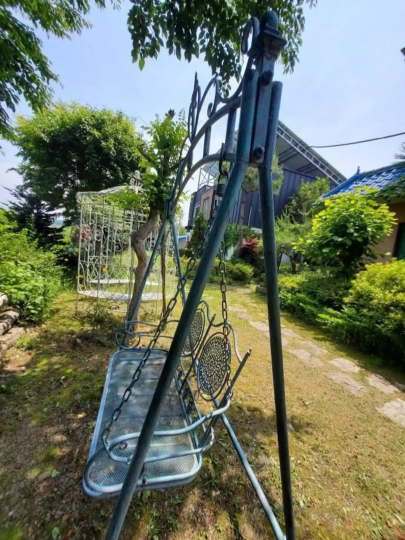 Yangpyeong Hayandohwaji Pension