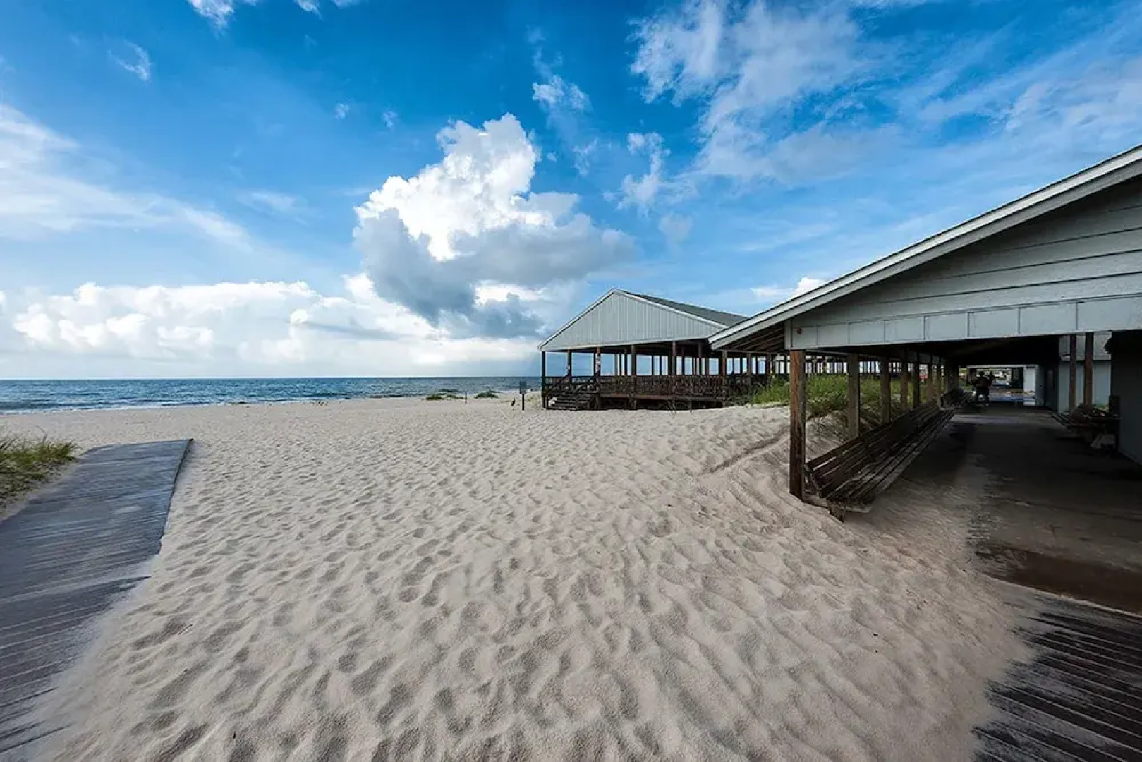 Palacio Condos by Hosteeva