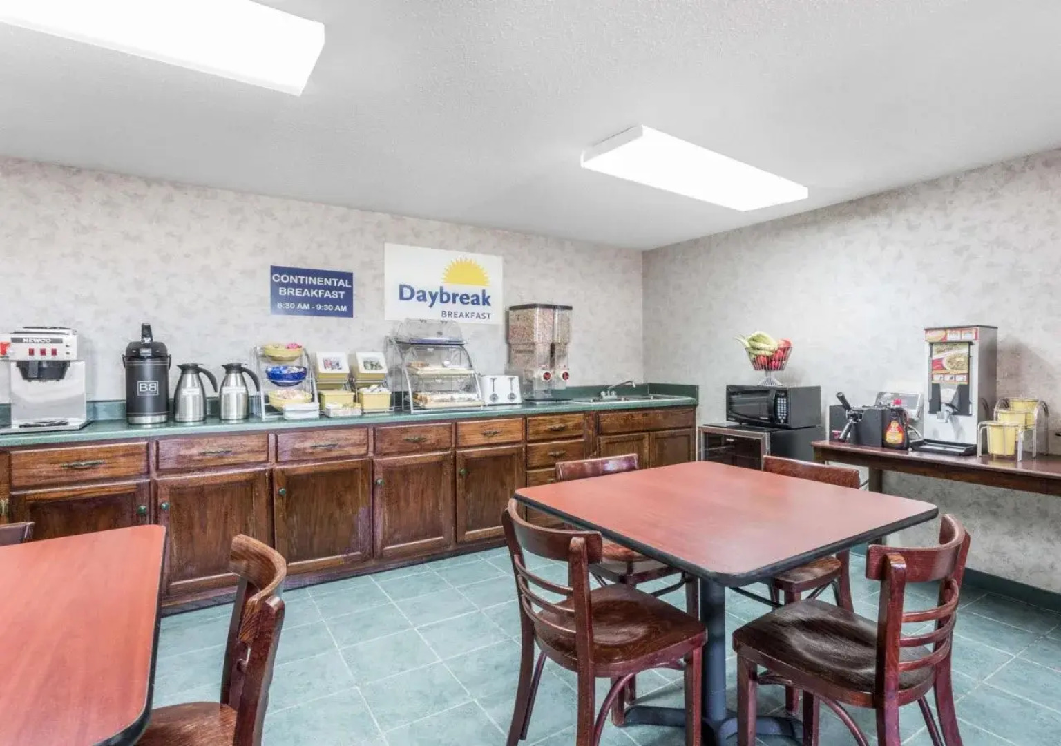 Days Inn by Wyndham Royston